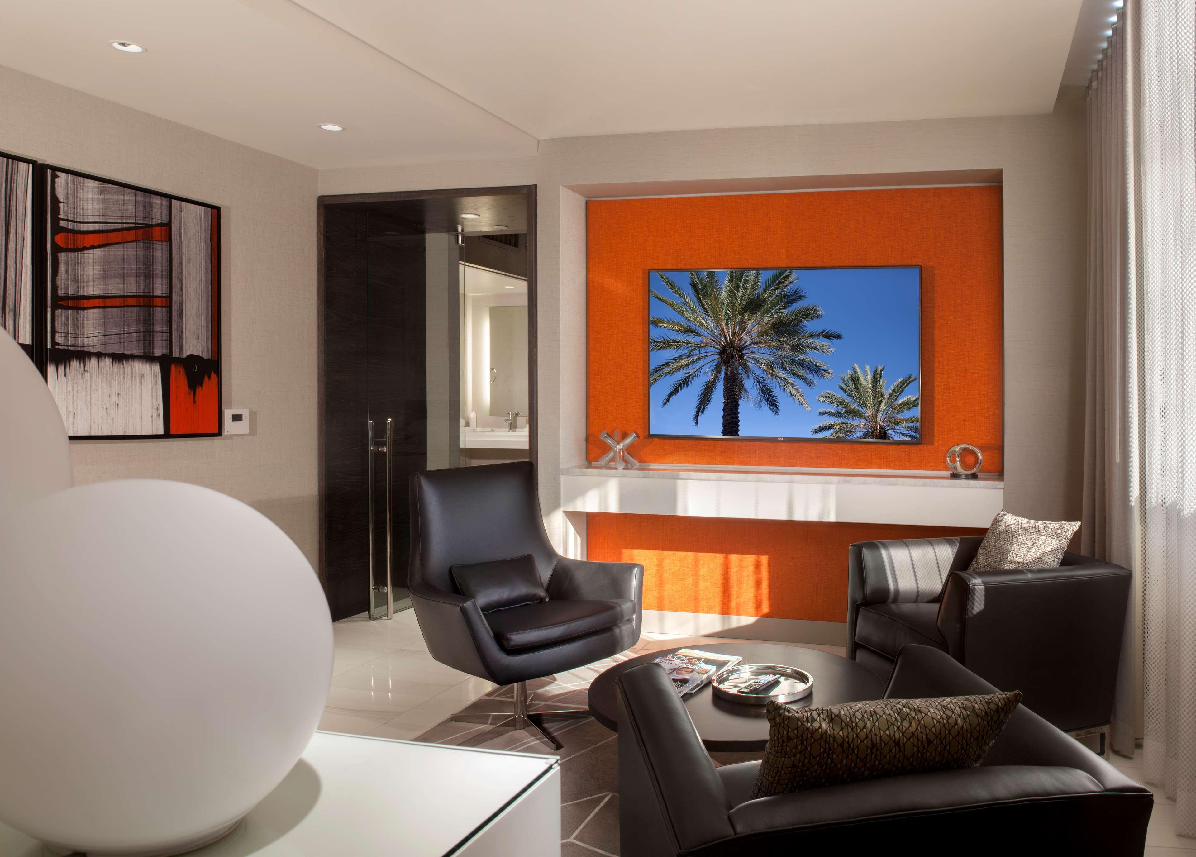Hyatt Regency Angeles International Airport