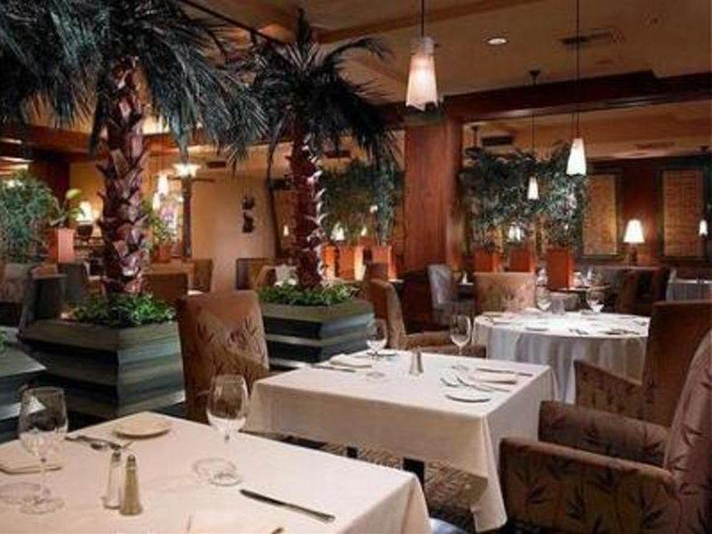 Hotel Hyatt Regency Angeles International Airport 3*